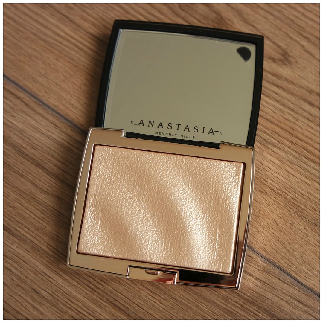 anastasia beverly hills amrezy highlighter review swatch