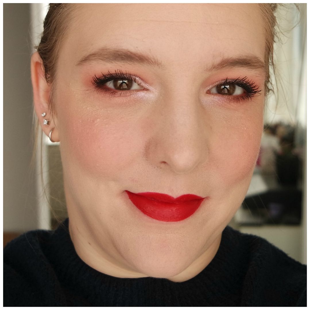 anastasia beverly hills amrezy highlighter review swatch